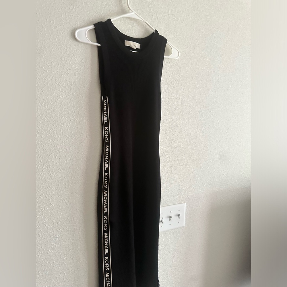 MICHAEL KORS SLEEVELESS BODY CON DRESS